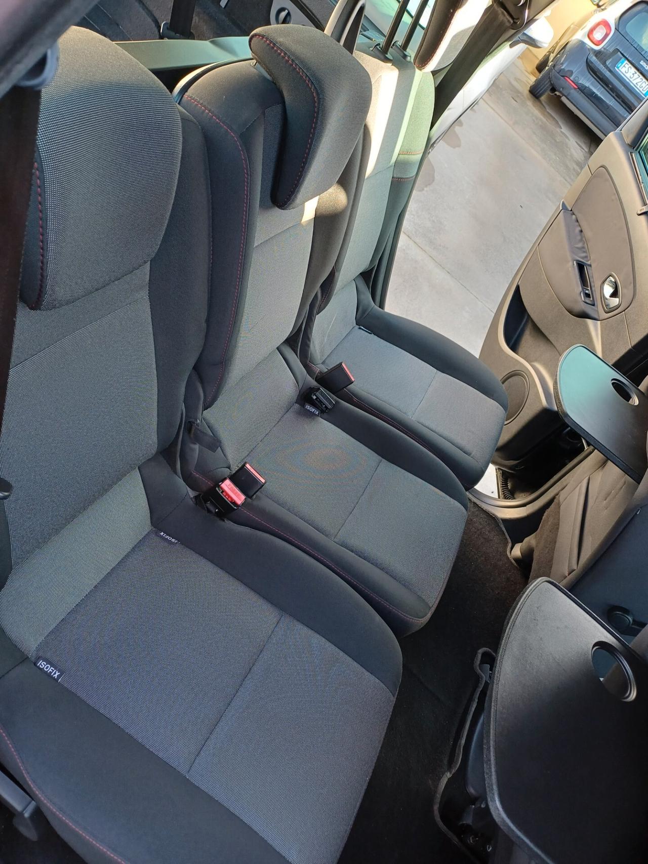 Renault Scenic Scénic dCi 110 CV (7 posti)