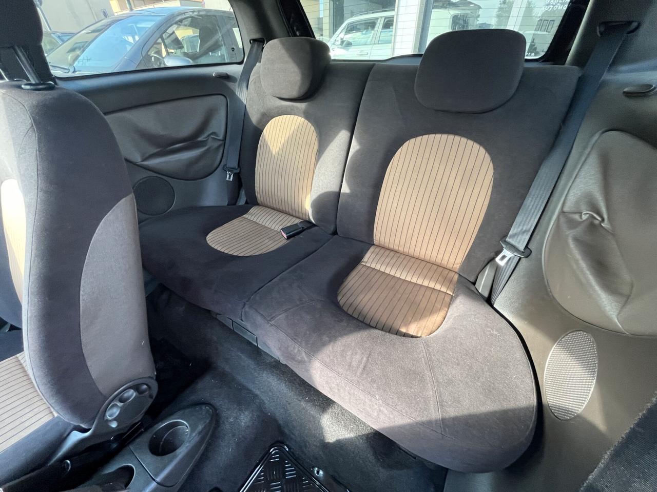 Lancia Ypsilon 1.3 MJT 75 CV Oro