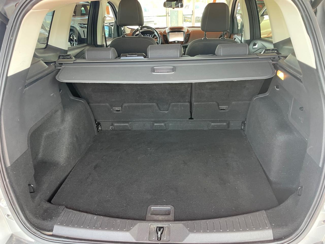 Ford Kuga 2.0 TDCI 120 CV S&S 2WD Titanium