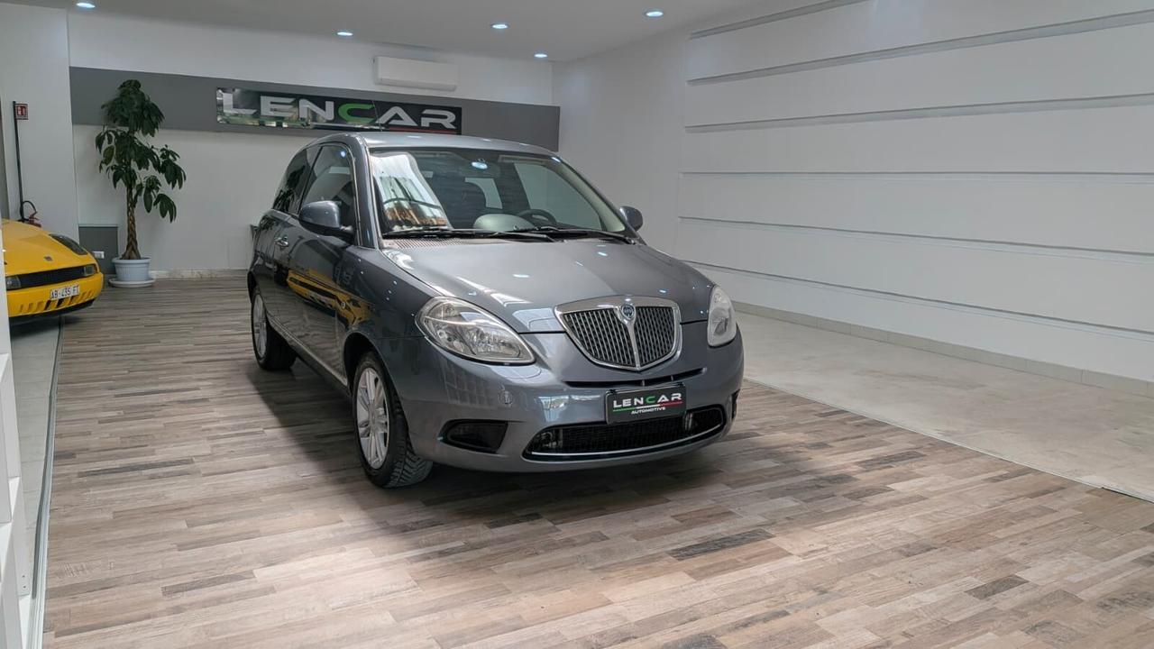 Lancia Ypsilon 1.2 Platino