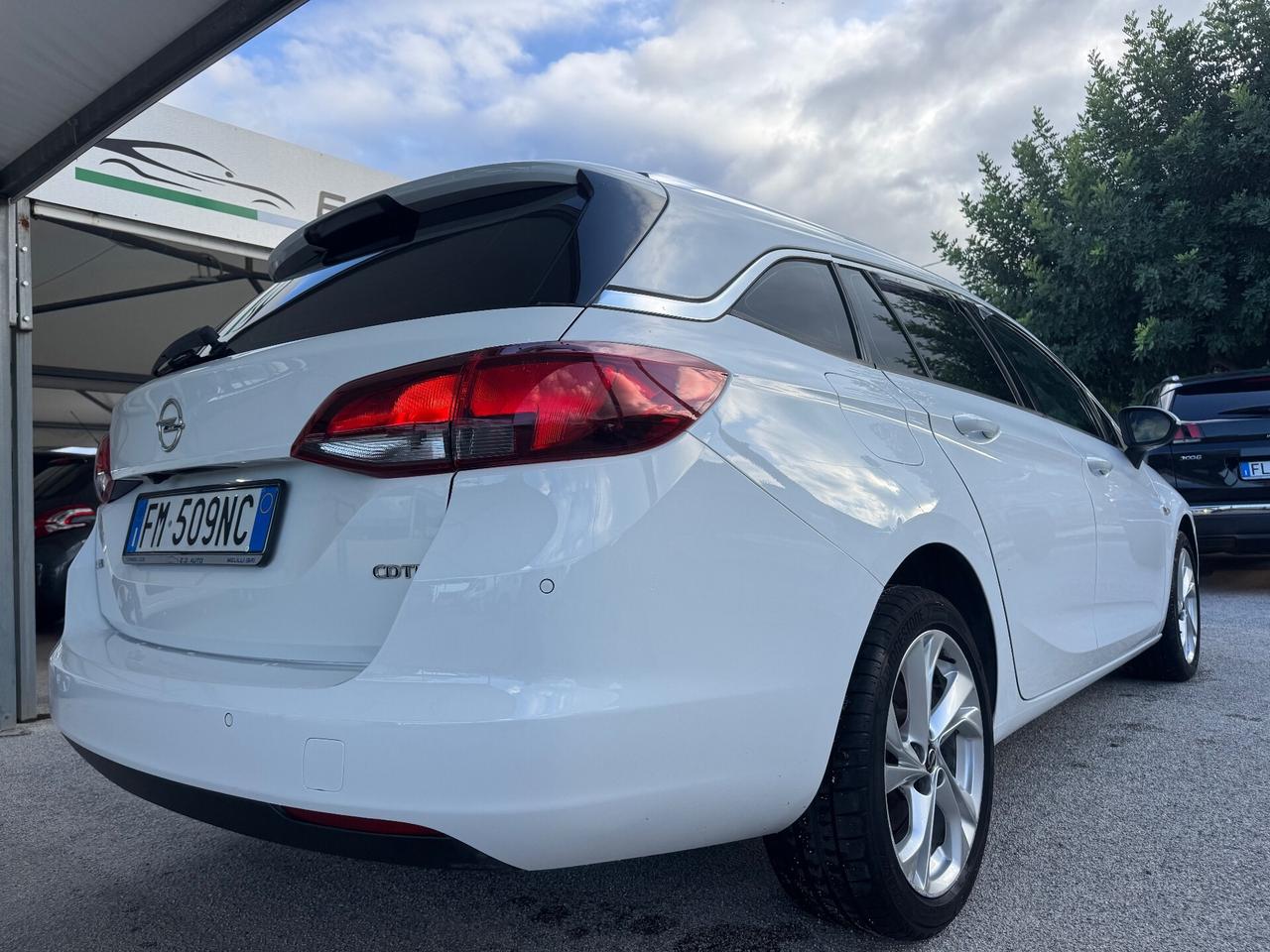OPEL ASTRA SPORTS TOURER 136 cv FULL PROMO