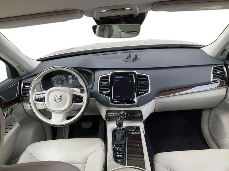 Volvo XC90 D5 AWD Geartronic 7 posti Momentum