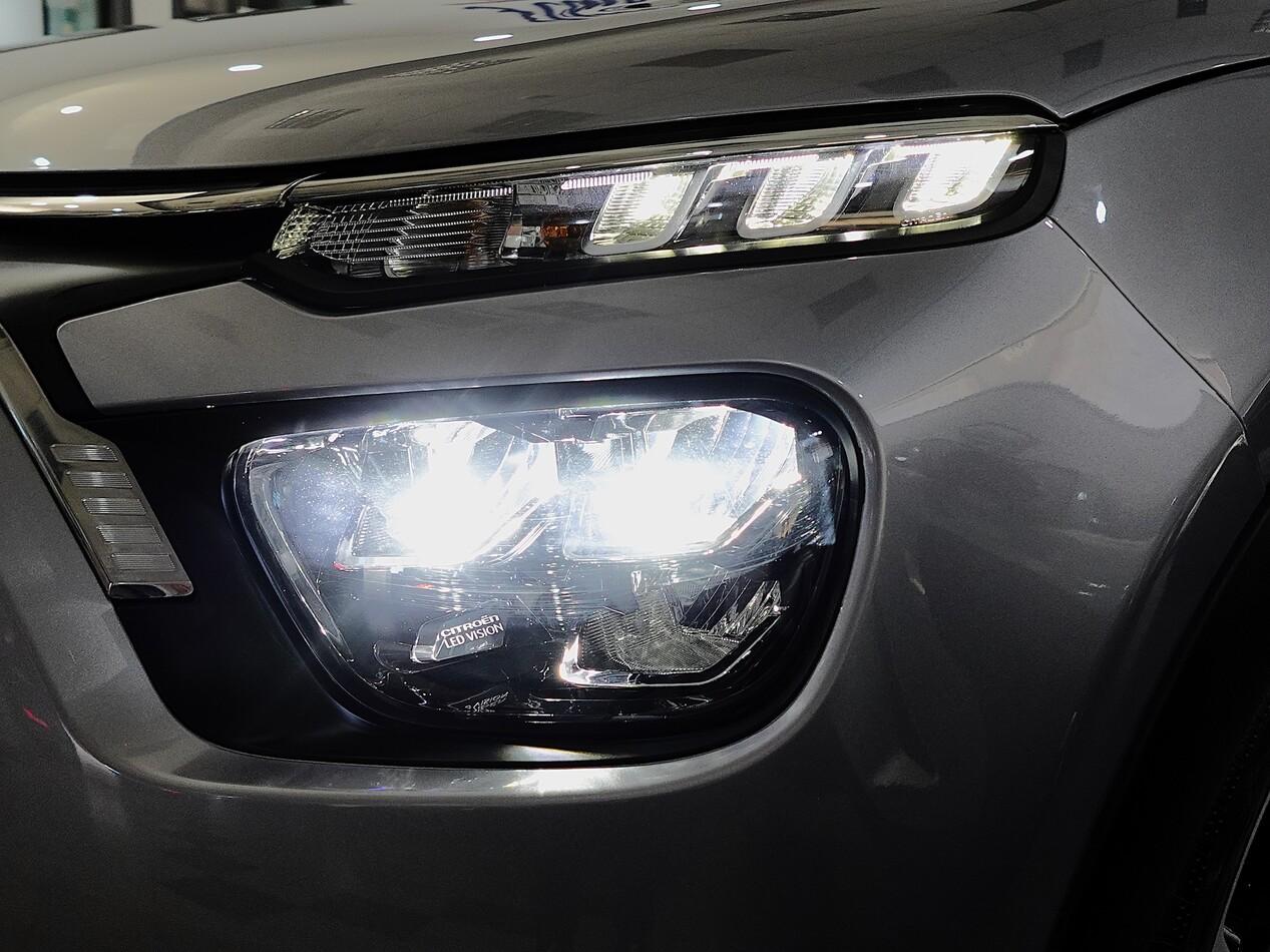 Citroen C3 1.2 PureTECH 110 CV SHINE