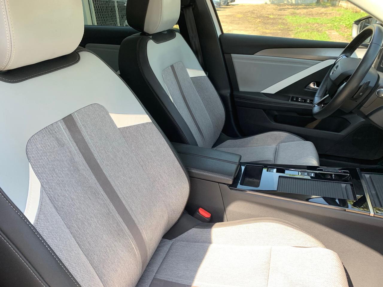 Opel Astra 1.5 T Diesel 130 CV AT8 Sports Tourer Business Elegance