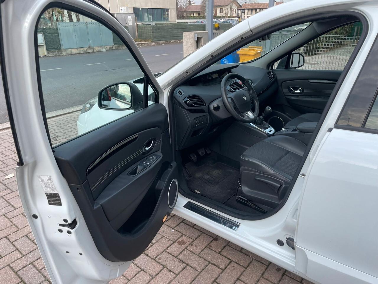 Renault Scenic X-Mod 1.5 dCi 110CV Luxe Ok neopatentati