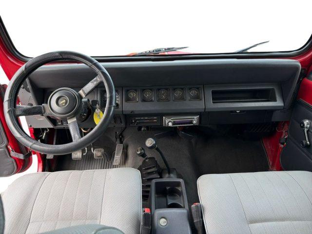 JEEP Wrangler 2.5 Laredo