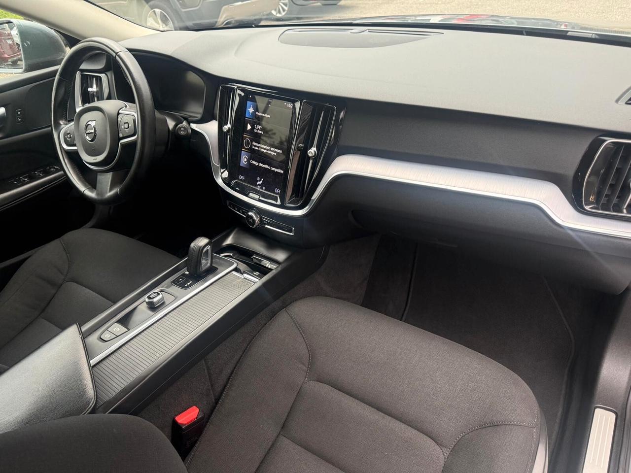 Volvo V60 B4 (d) Geartronic Momentum Business