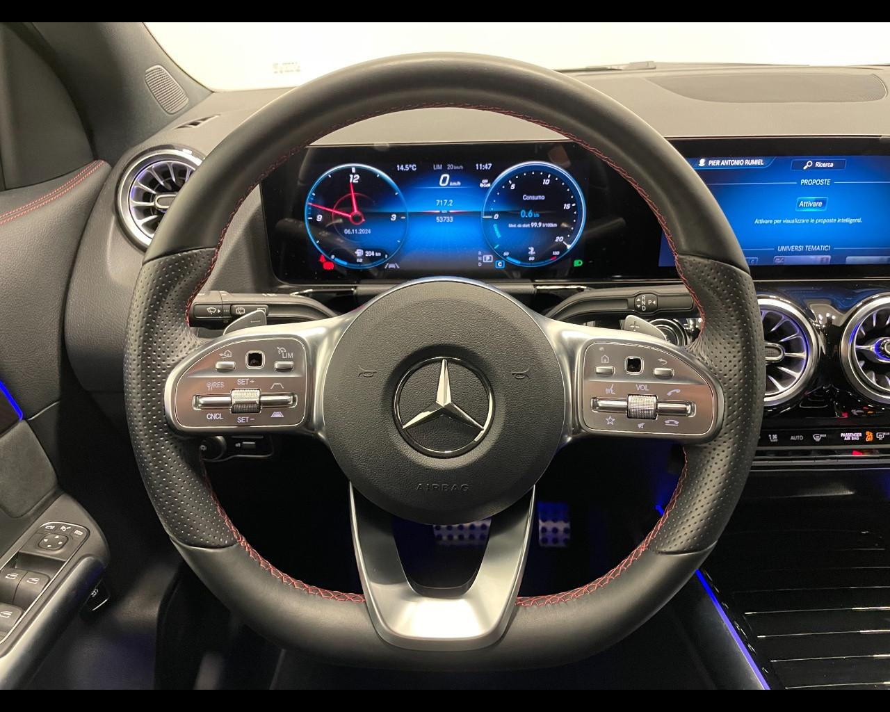 Mercedes-Benz GLA 200 D AUTO PREMIUM