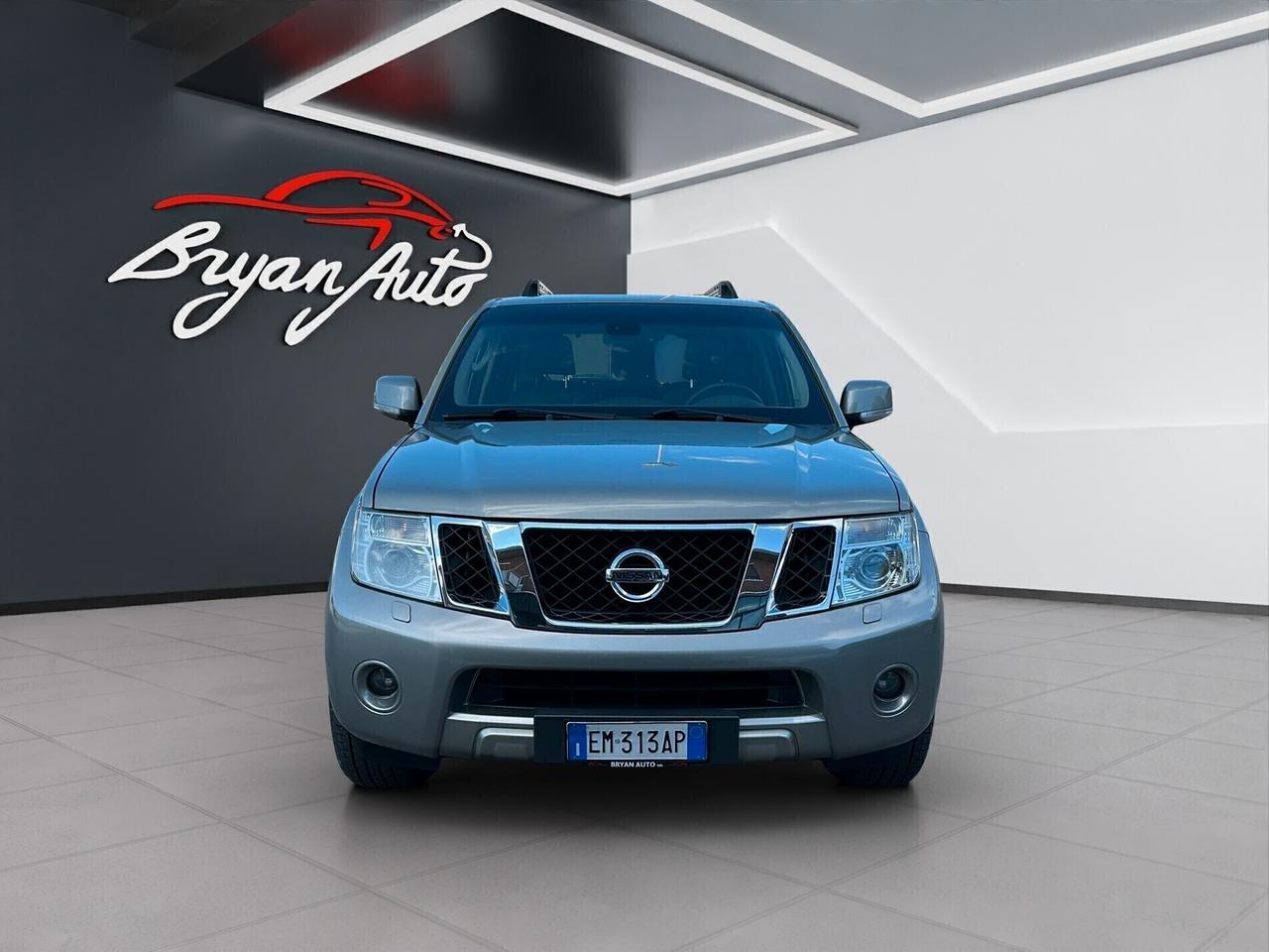 Nissan Pathfinder 2.5 dCi LE AUTO 7 POSTI