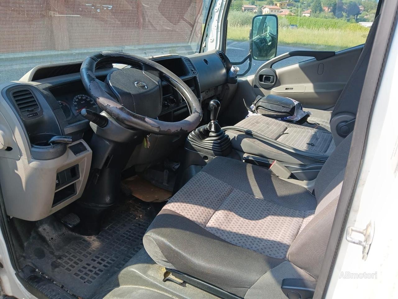 Nissan Cabstar 2.5 diesel