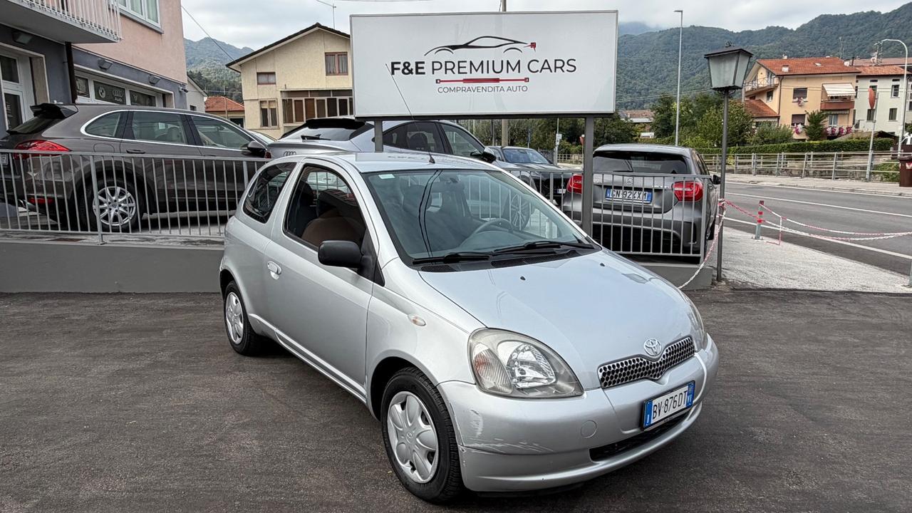 Toyota Yaris 1.0i 16V cat 3 porte sol con soli 26.000 mila kilometri
