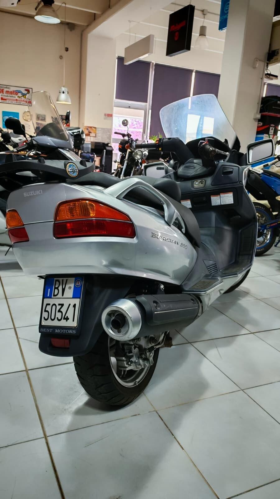 Suzuki Burgman 650 executive