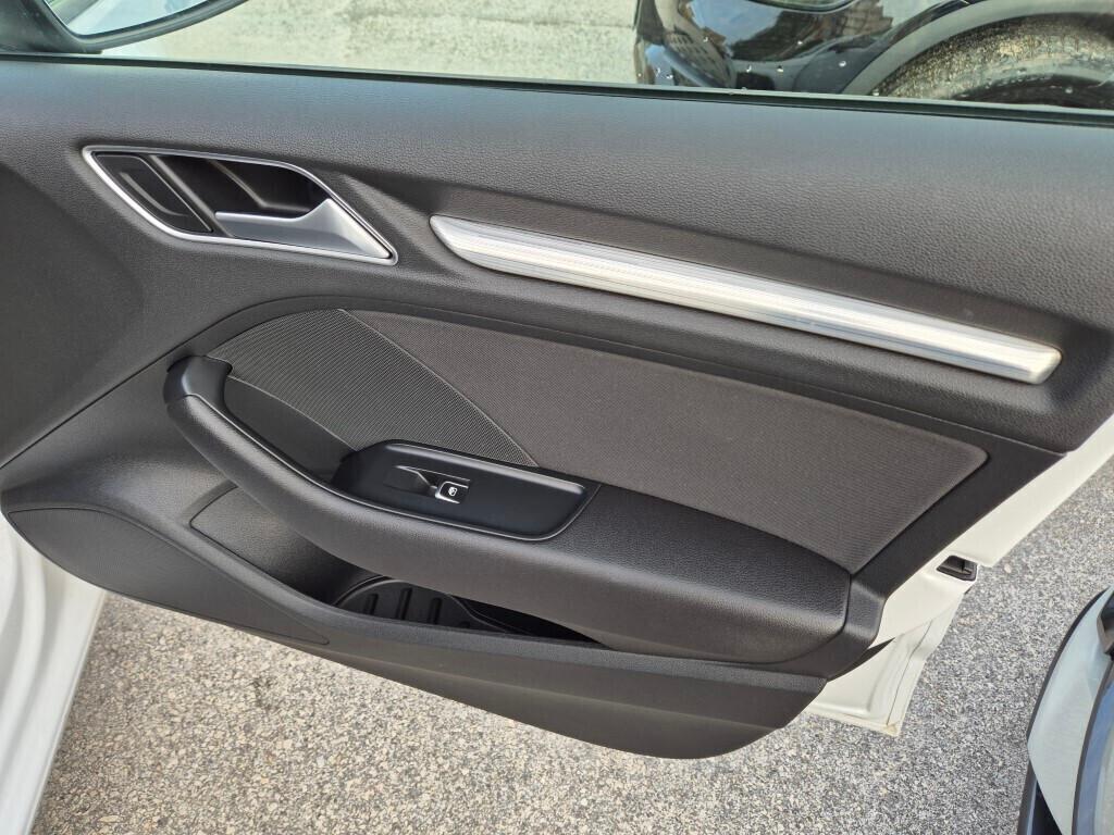Audi A3 SPORTBACK 1.6 TDI SPORT NAVI LED