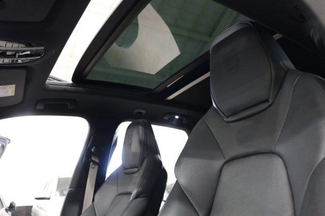 PORSCHE Cayenne 3.0 V6 E-Hybrid Platinum Edition
