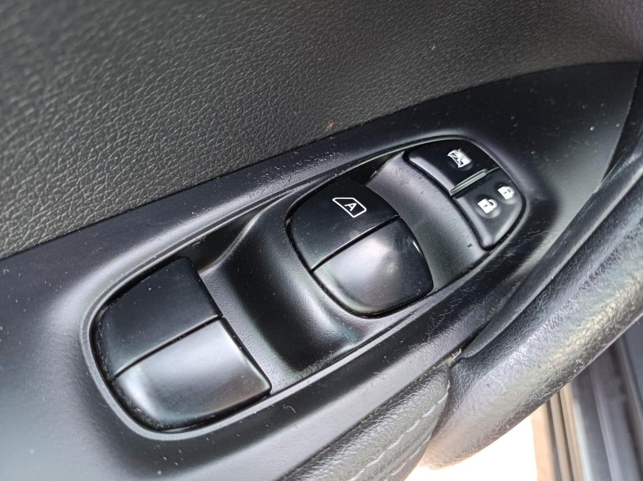 Nissan Qashqai 1.5 dCi DPF Tekna