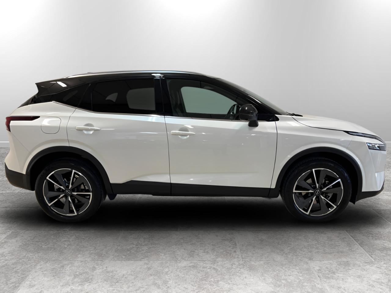 NISSAN QASHQAI TEKNA MHYB 140CV
