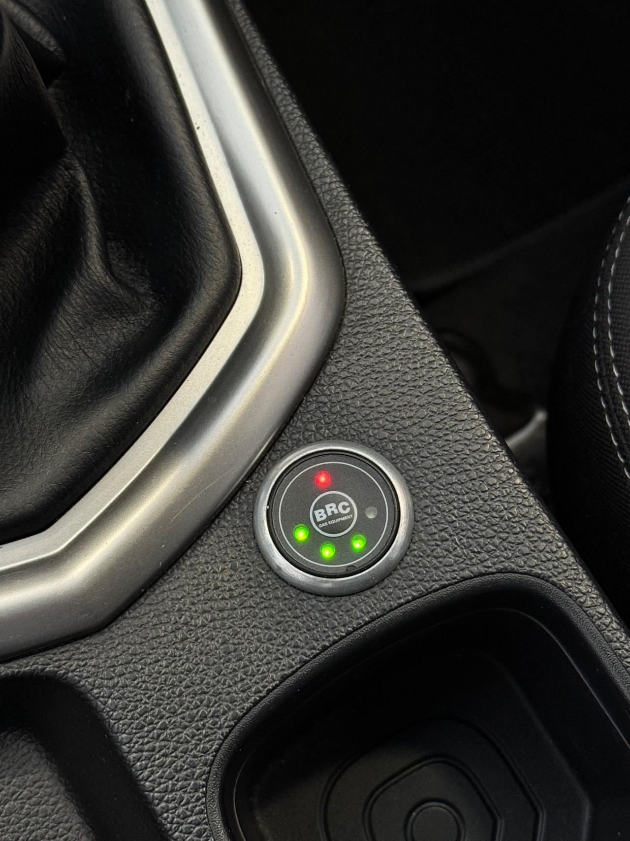 Ssangyong Tivoli 1.6 2WD Bi-fuel GPL Juice