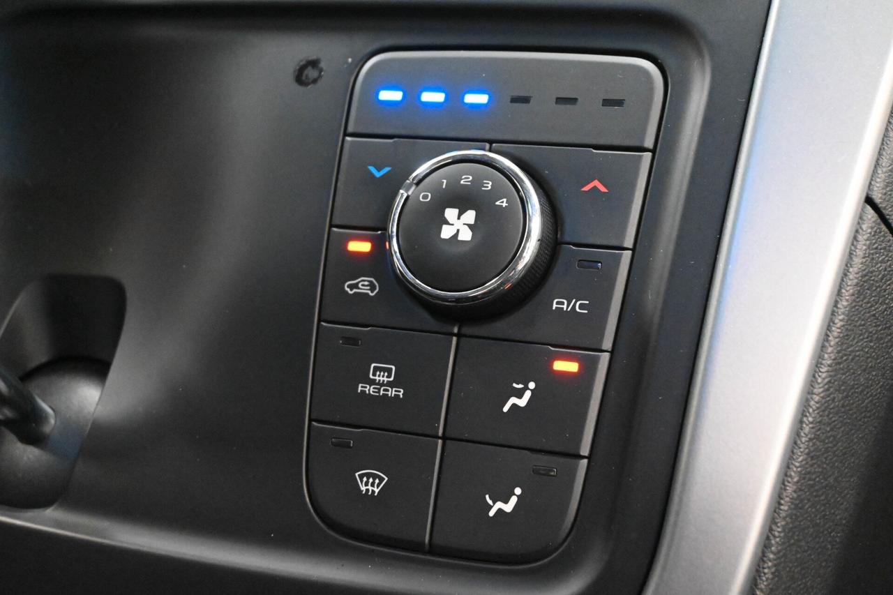 MAHINDRA KUV100 KUV100 1.2 VVT K8