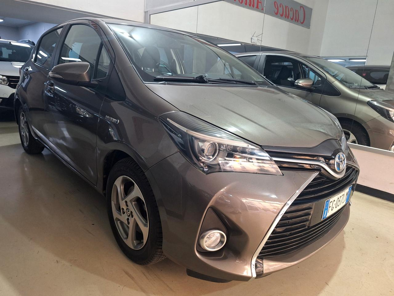 Toyota Yaris 1.5 Hybrid 73cv 1 PROPRIETARIO