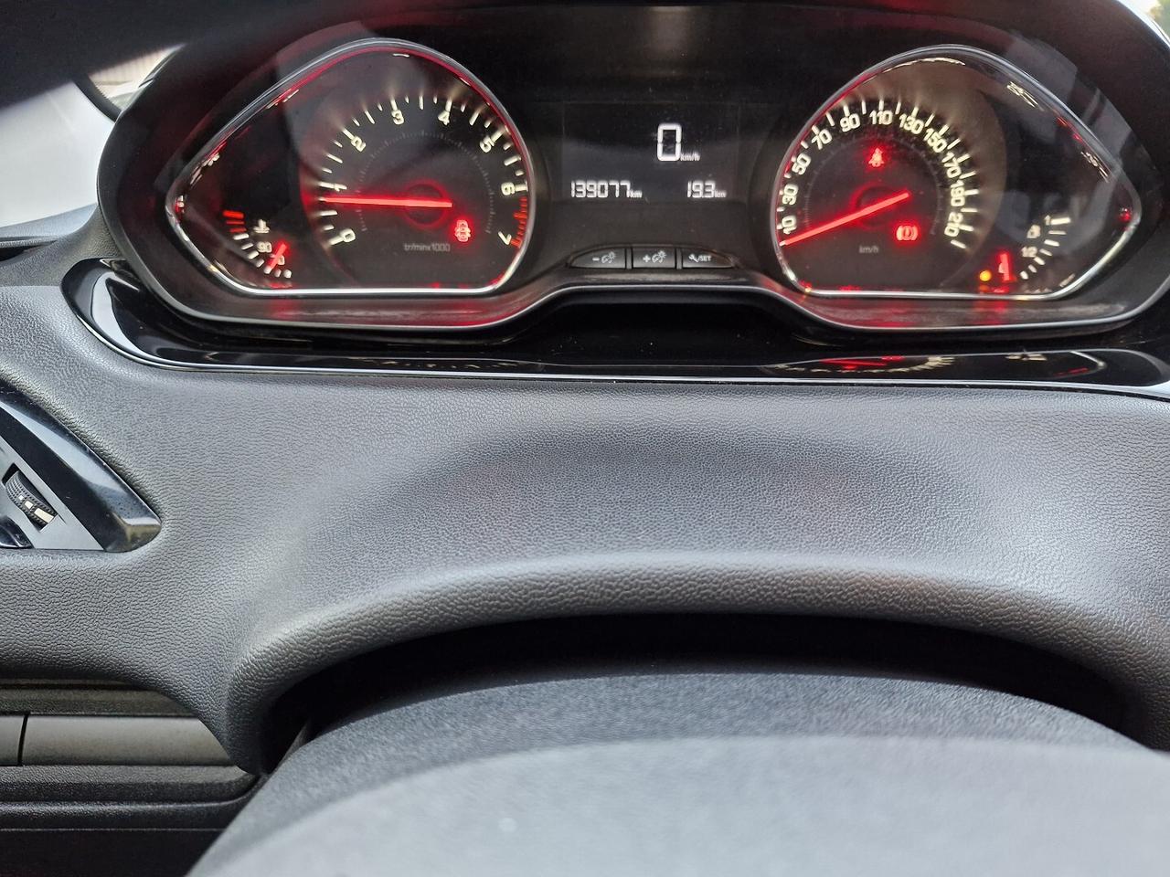 PEUGEOT 208 1.2 VTi 82 CV ALLURE BENZINA 130000KM