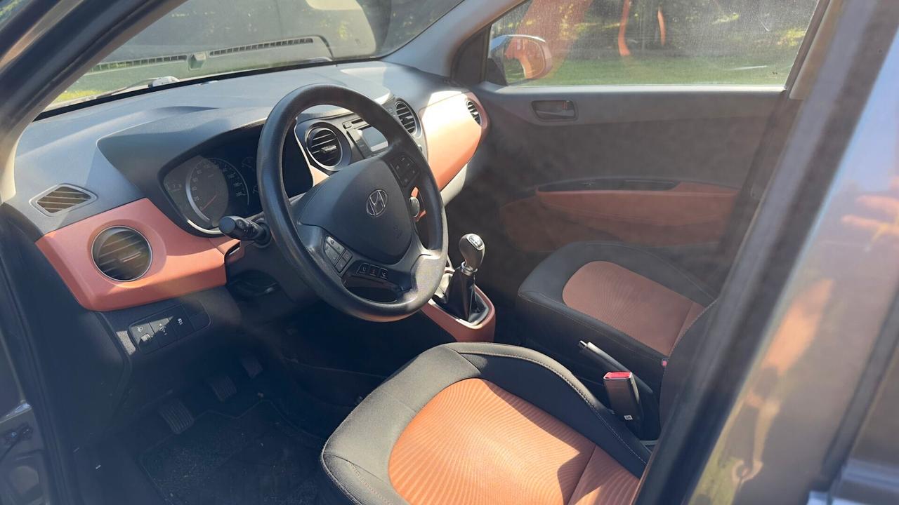 Hyundai i10 1.0 MPI Comfort 2015 GPL NEOPATENT leggi testo