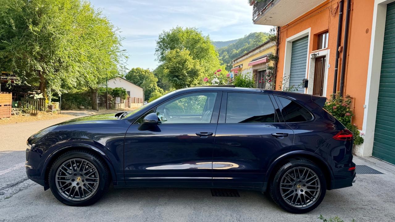 Porsche Cayenne 3.0 Diesel Platinum Edition