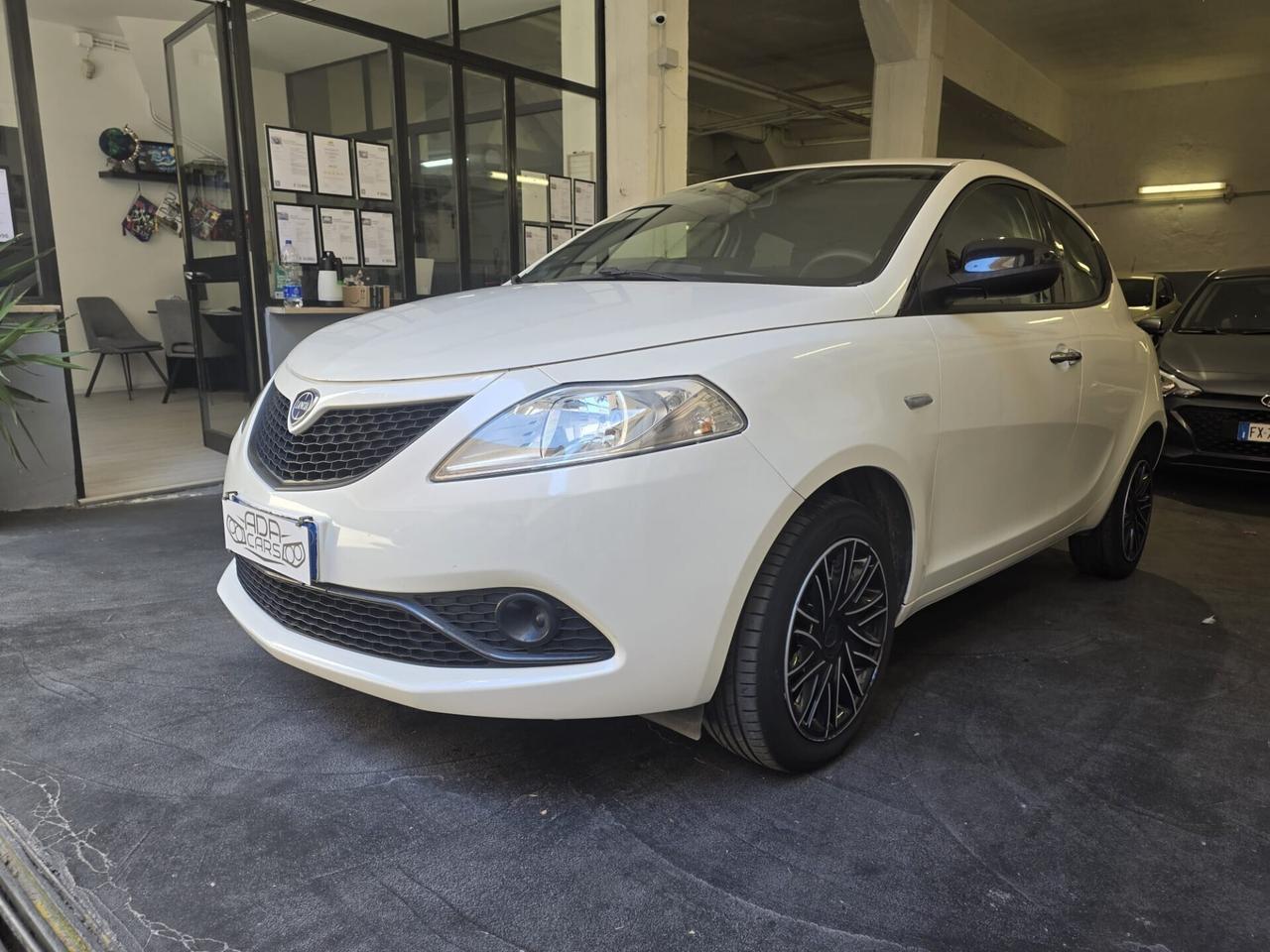 Lancia Ypsilon 1.2 69 CV unico proprietario