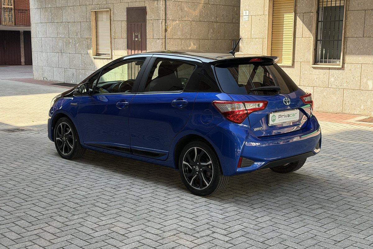 TOYOTA Yaris 1.5 Hybrid 5 porte Trend "Blue Edition"