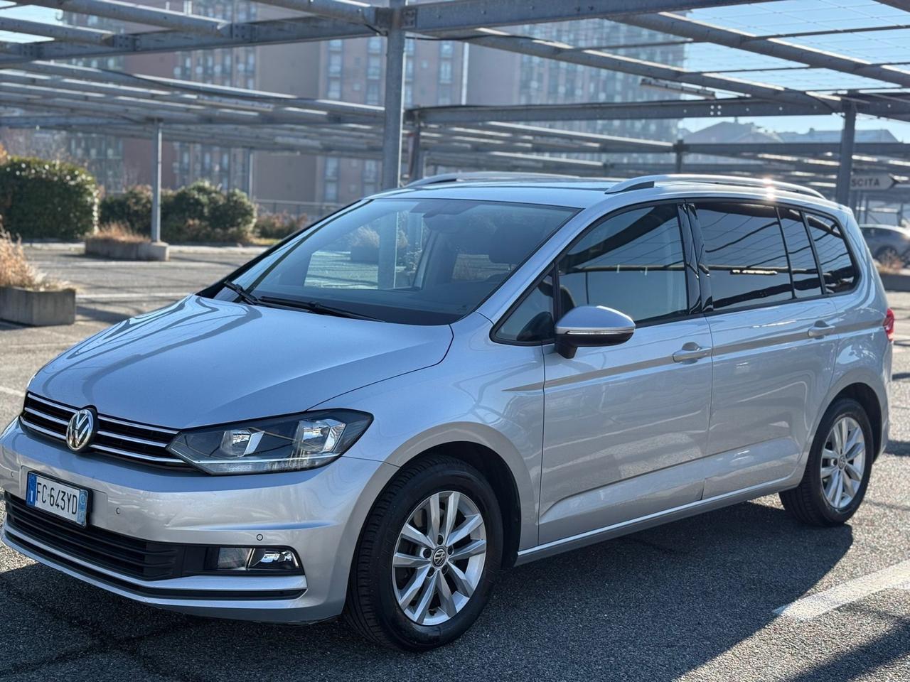 Volkswagen Touran 2.0 TDI 150 CV SCR DSG Executive BlueMotion Tech.
