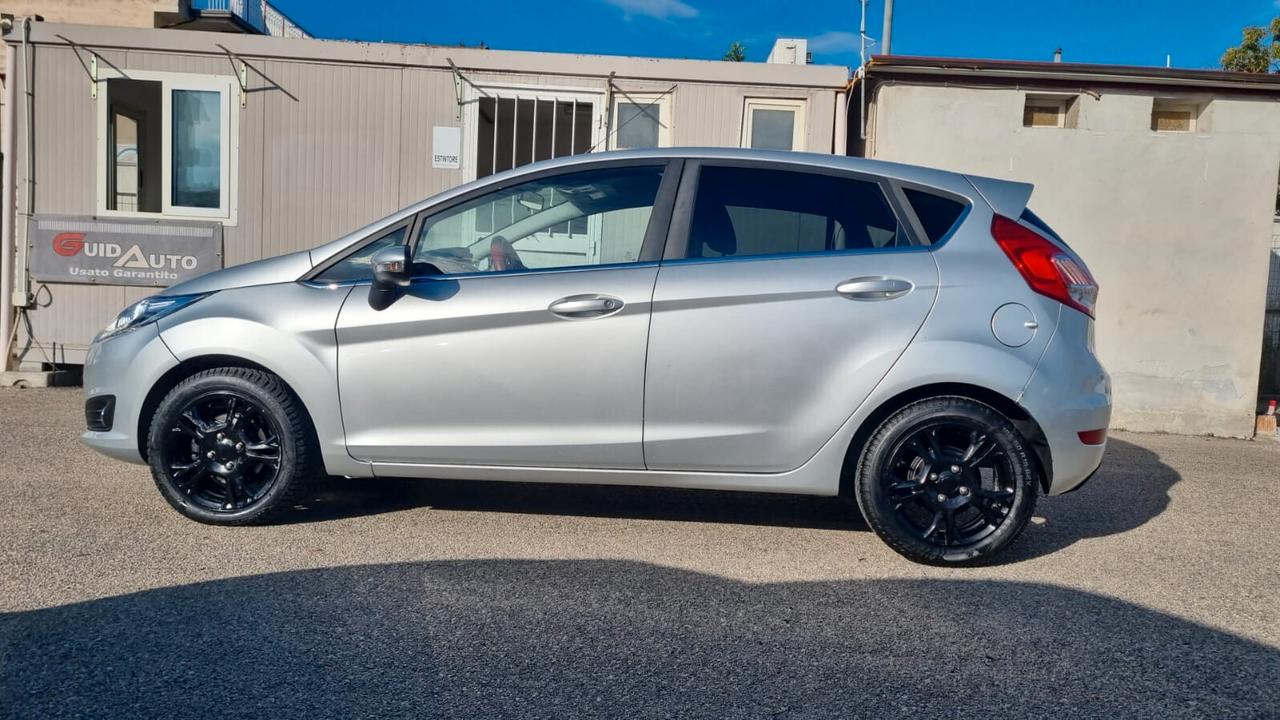 Ford Fiesta 1.5 TDCi 75CV 5 porte Titanium