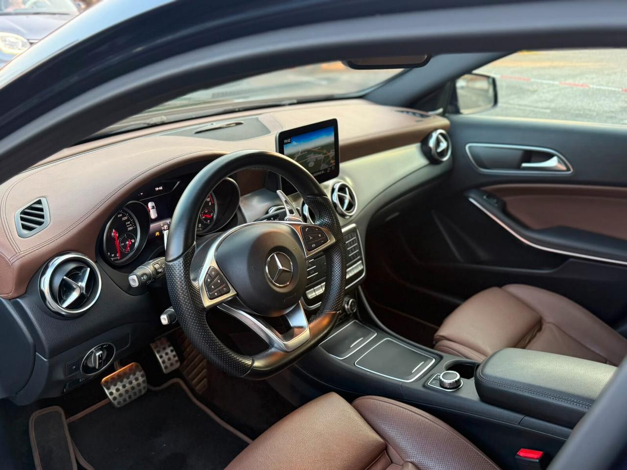 Mercedes-benz GLA 220 d Automatic 4Matic AMG - 107.000km - Superprezzo