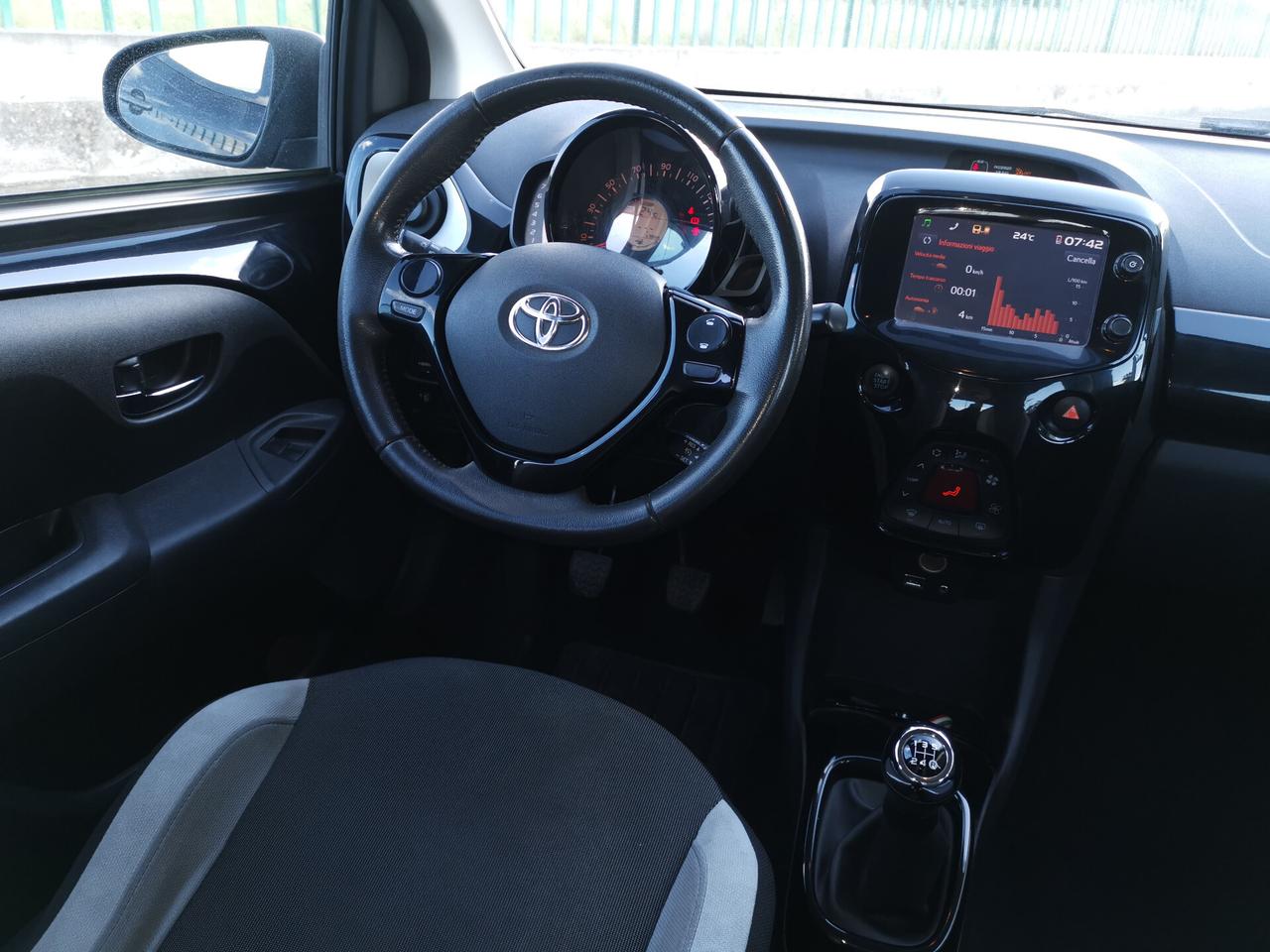 Toyota Aygo 1.0 VVT-i 69 CV 5 porte x-play