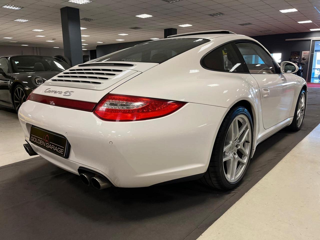 Porsche 911 Carrera 4S Coupé