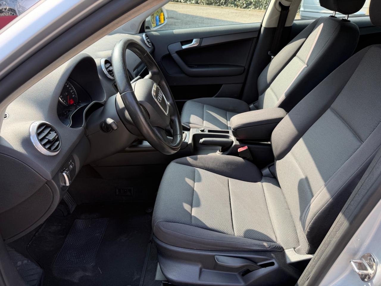 Audi A3 SPB 1.6 BENZINA Attraction