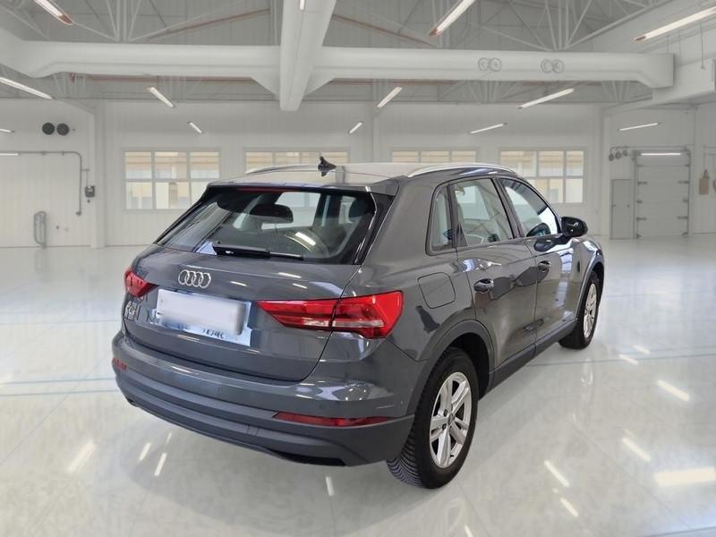 AUDI Q3 35 TDI S tronic Business