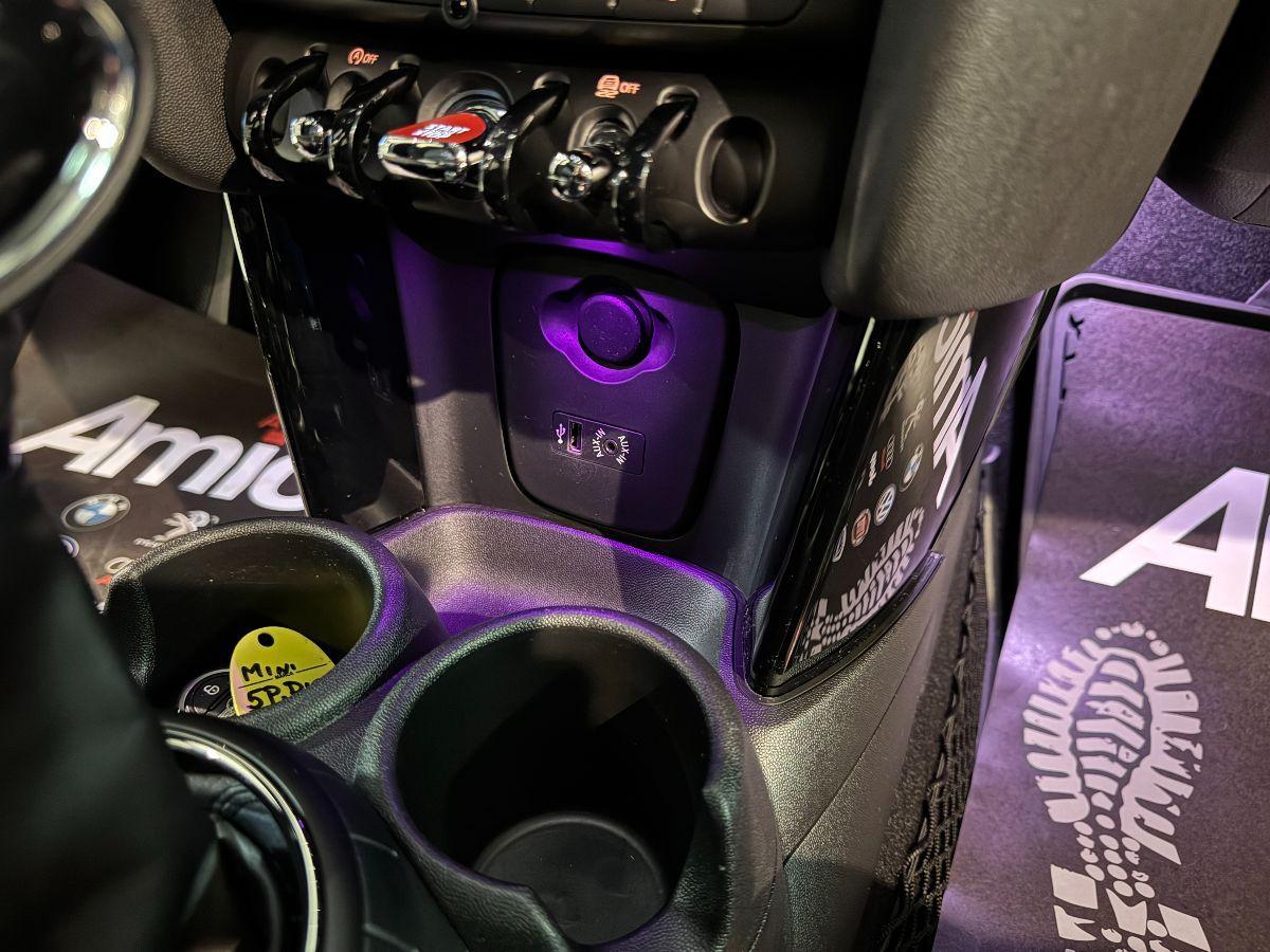 MINI Cooper D 1.5 Seven 5P