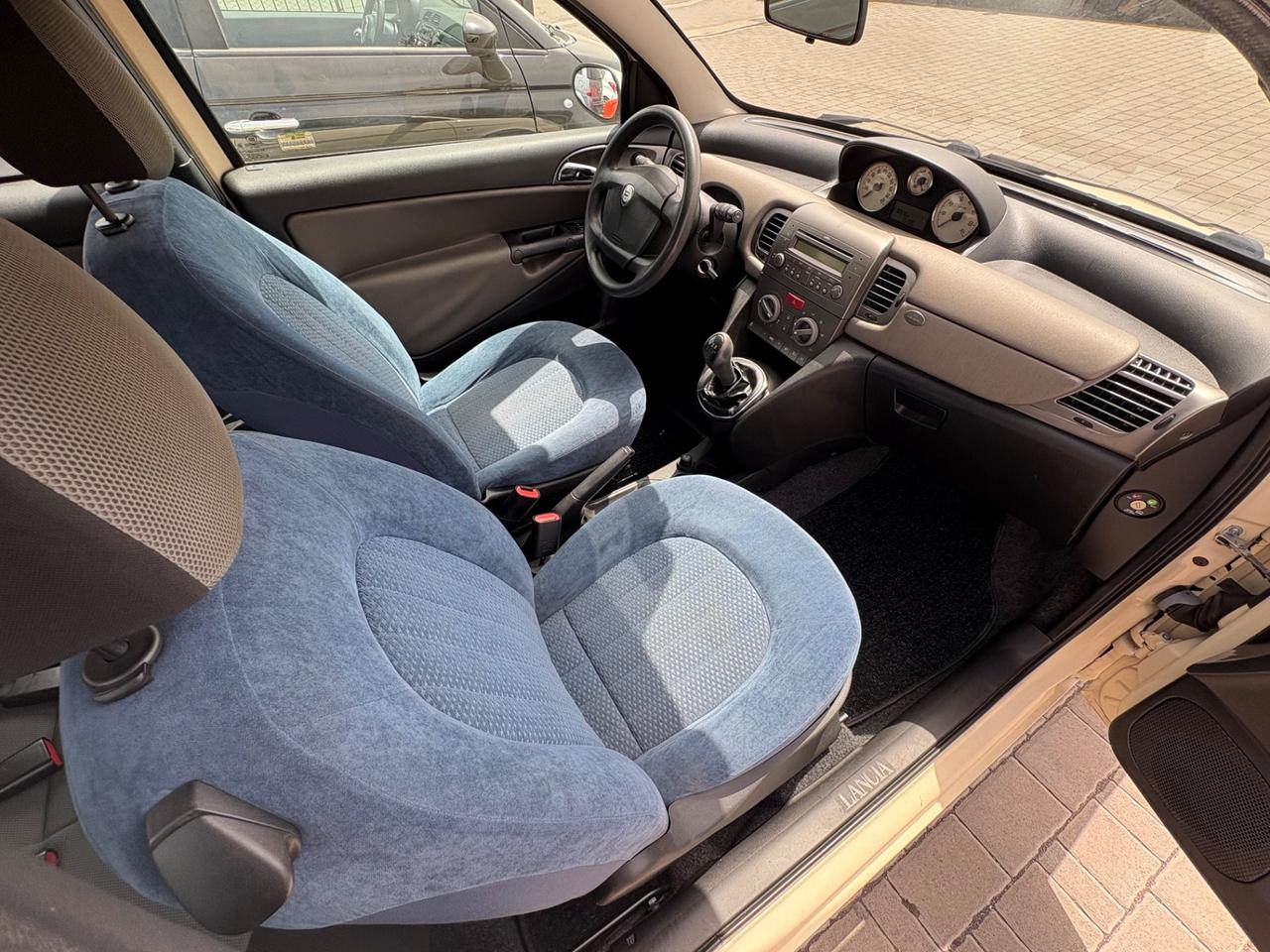 Lancia Ypsilon 1.3 Multijet 16V Argento