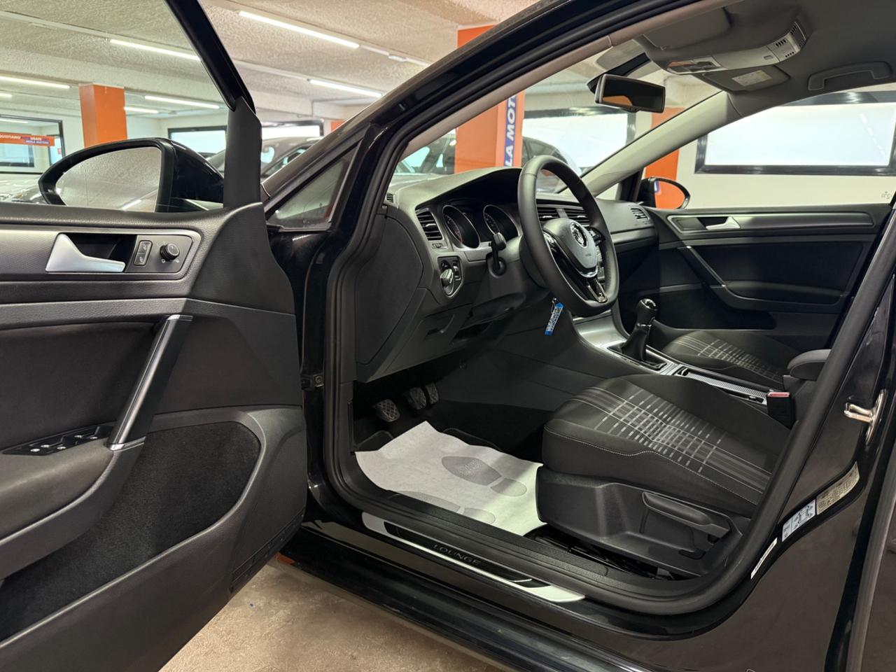 Volkswagen Golf 7 1.6 TDI 110 CV 5p. Sport Edition Black - 2015