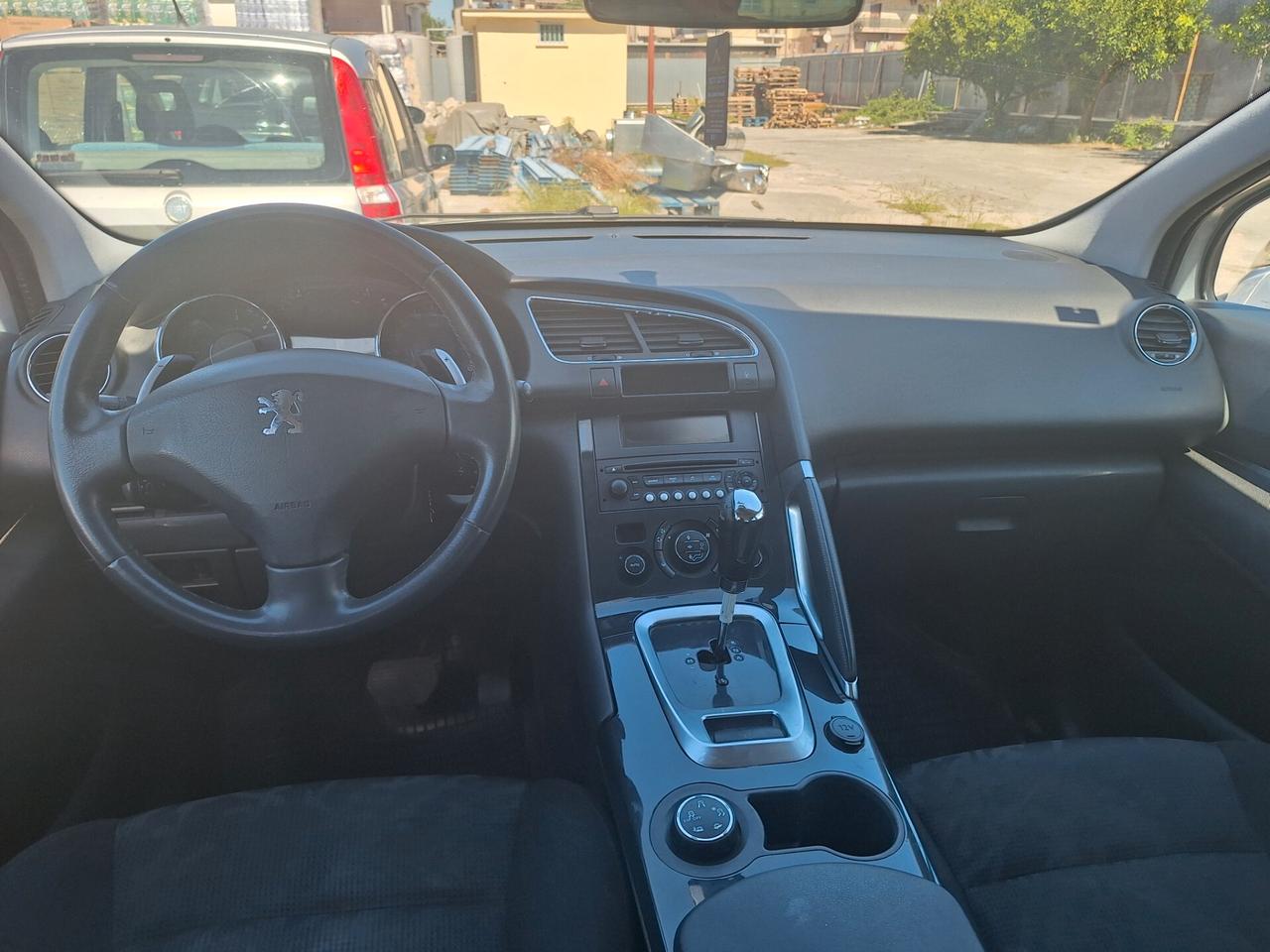 Peugeot 3008 1.6 HDi 110CV cambio robotizzato Premium