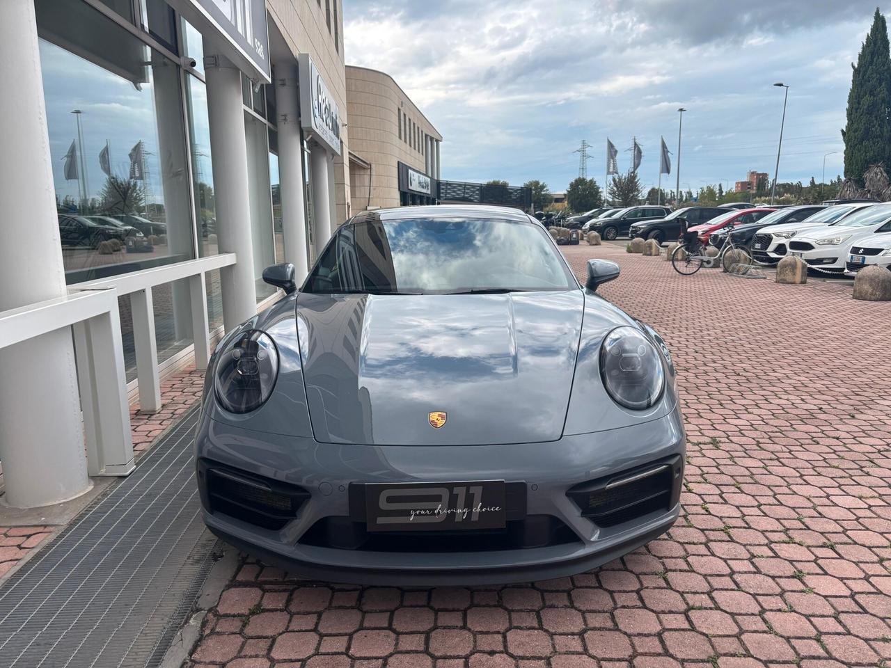 Porsche 911 Carrera 2 GTS