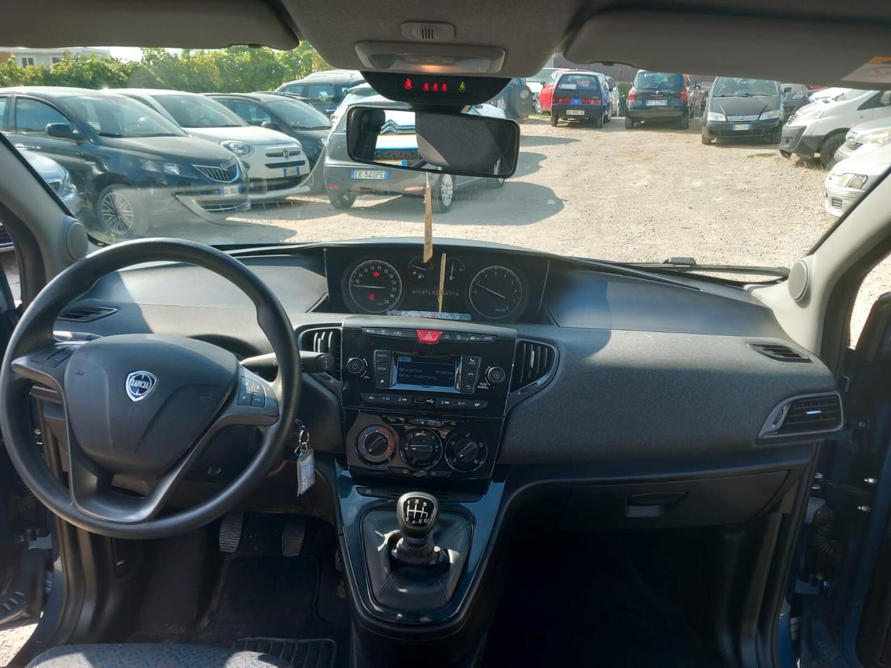 Lancia Ypsilon 1.0 FireFly 5 porte S&S Hybrid Ecochic Gold