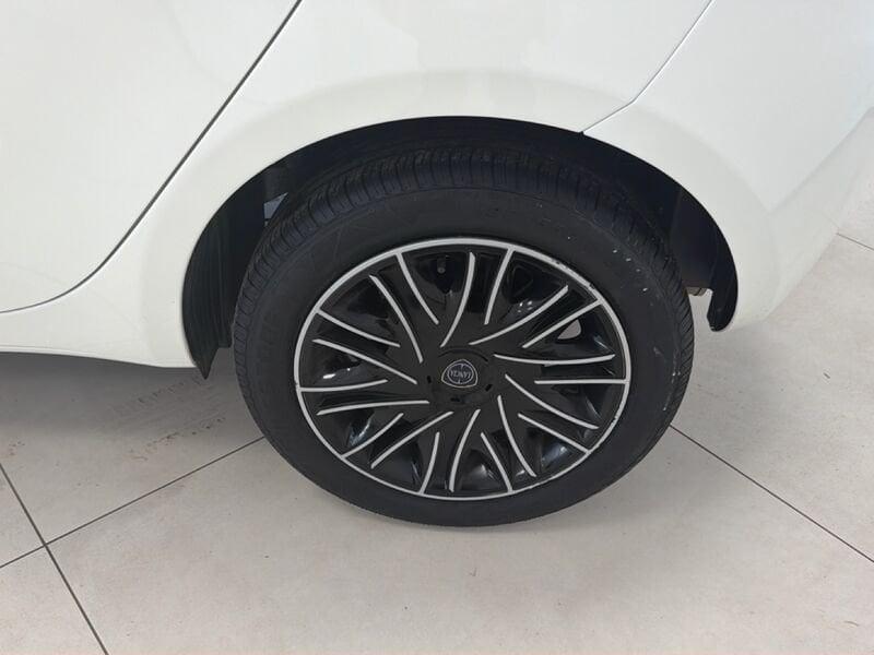 Lancia Ypsilon 1.2 69cv Start& Stop Gold
