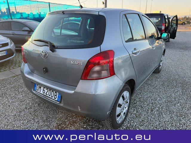 TOYOTA Yaris 1.0 5 porte Sol