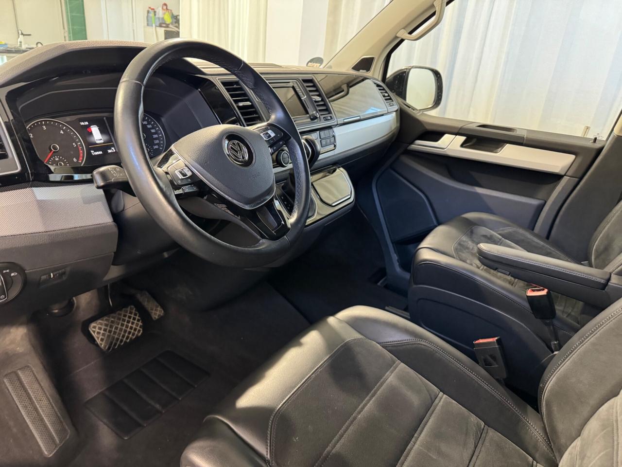 Volkswagen Multivan 2.0 TDI 204CV 4Motion DSG Highline - BULLI - FULL