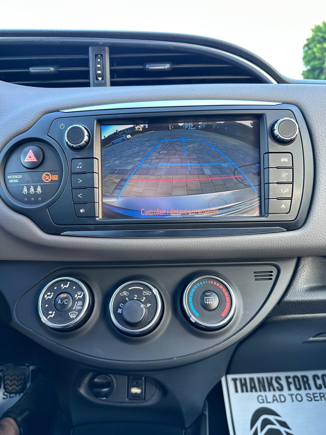 Toyota Yaris 1.0 5 porte Lounge NEOPATENTATI