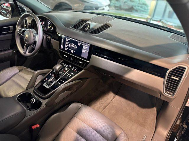 PORSCHE Cayenne 3.0 V6 E-Hybrid *UNIPROP*RADAR*SPORT CHRONO*