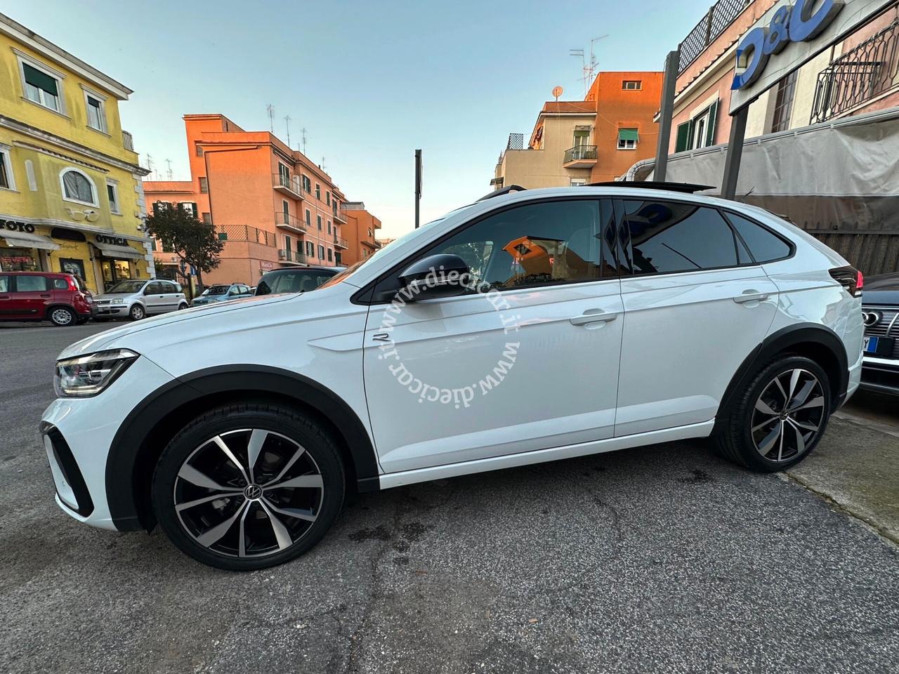 Volkswagen Taigo 1.0 TSI 115 CV DSG R-Line Plus TETTO MATRIX KEY-LESS