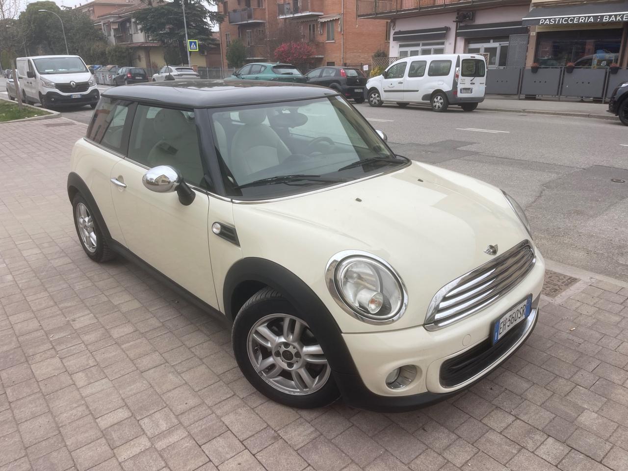 Mini 1.6 16V One (55kW)