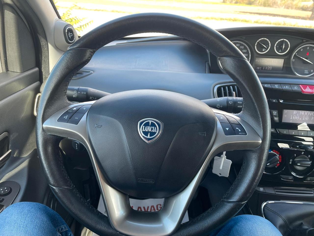 Lancia Ypsilon 1.2 benzina 69 CV Gold