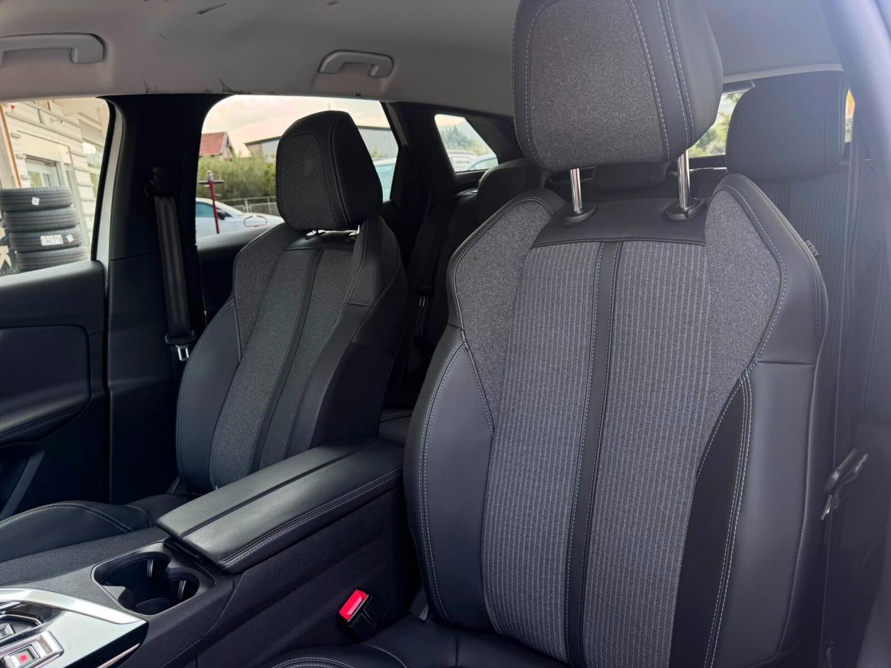Peugeot 3008 BlueHDi 130 S&S EAT8 Allure Pack